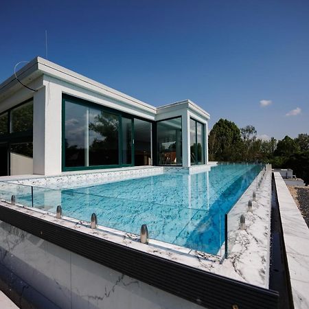 Villa Bauhaus Gold Siofok Exterior photo